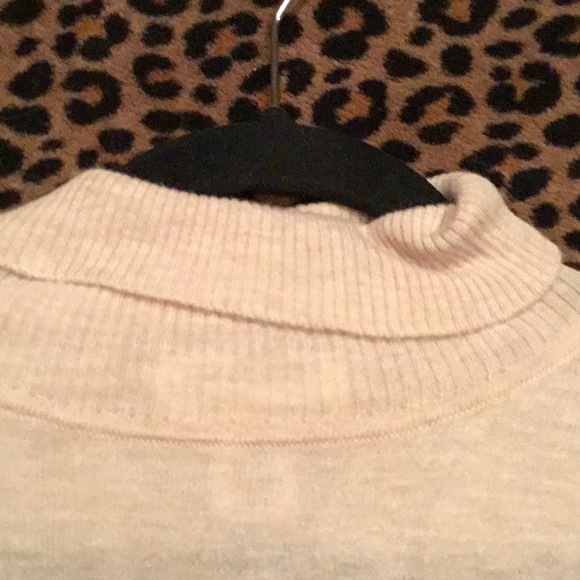 M.S.S.P. Cream Turtleneck w/ Belled Cuffs - Picture 6 of 6